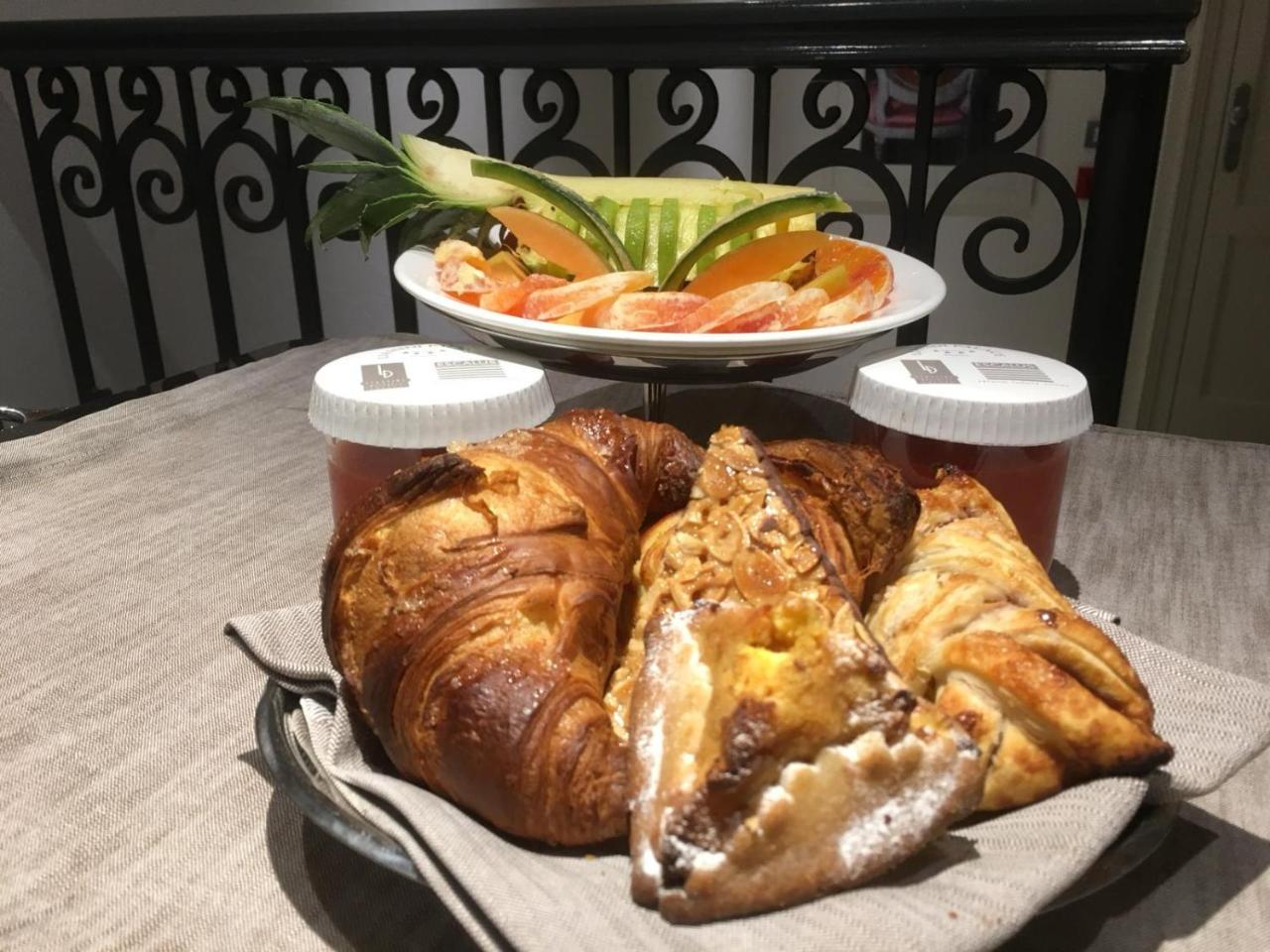 Escalus Luxury Suites Verona Ngoại thất bức ảnh